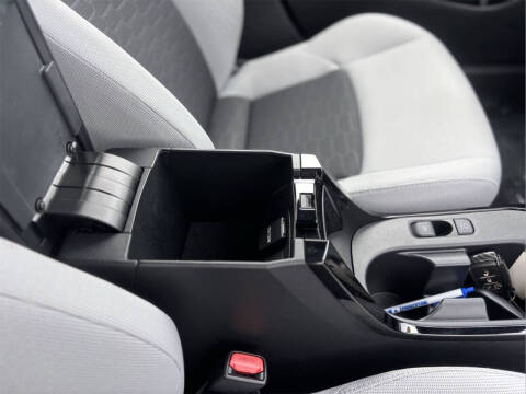 2024 Toyota Corolla Hatchback SE