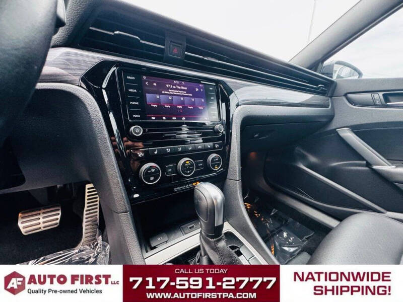 2021 Volkswagen Passat R-Line