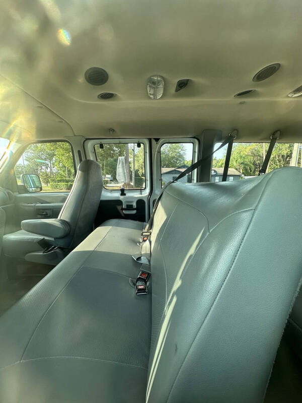 2003 Ford E-Series E-350 SD XL