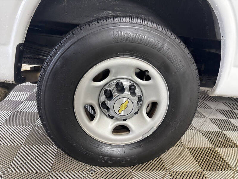 2024 Chevrolet Express LT 3500