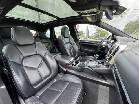 2015 Porsche Cayenne S E-Hybrid