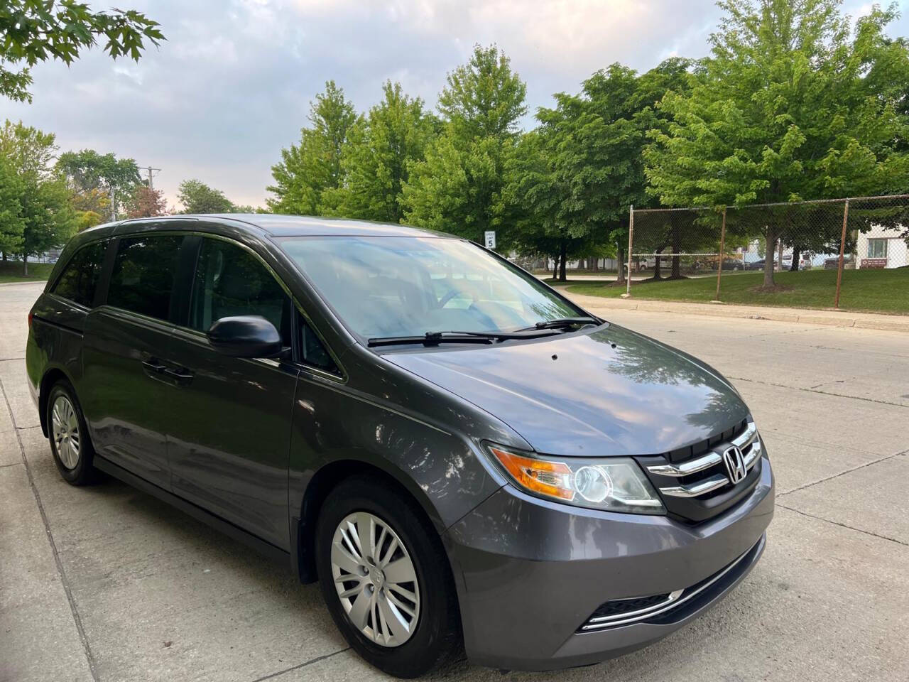 2014 Honda Odyssey LX 4dr Mini Van's photo