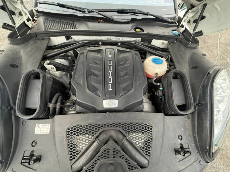 2016 Porsche Macan S