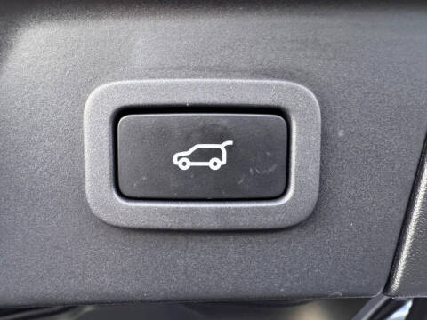 2019 Land Rover Range Rover Velar P380 R-Dynamic HSE