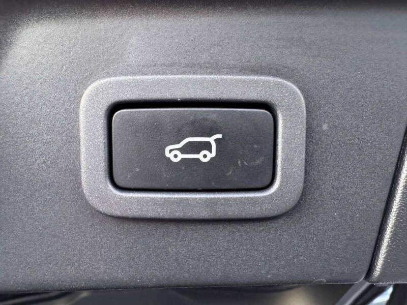 2019 Land Rover Range Rover Velar P380 R-Dynamic HSE