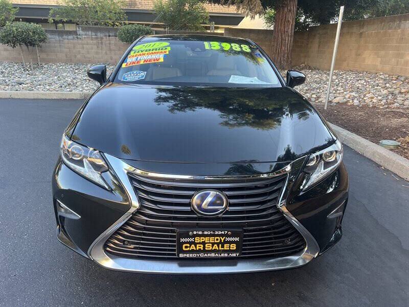 2017 Lexus ES 300h