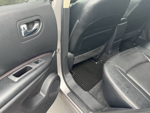 2013 Nissan Rogue SV w/SL Package