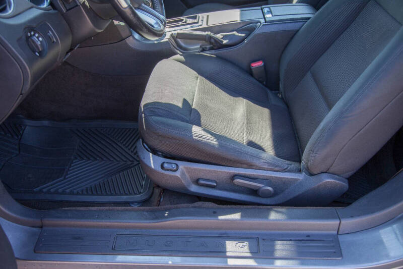 2013 Ford Mustang V6
