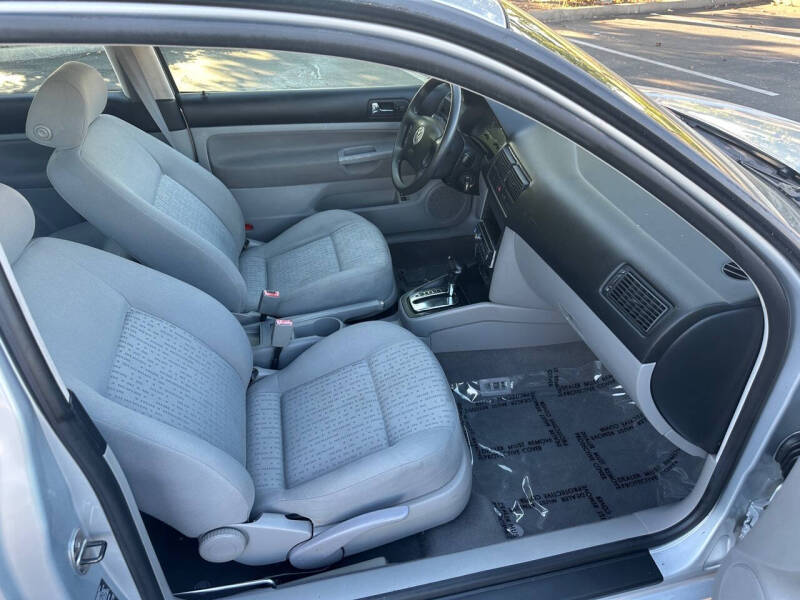 2004 Volkswagen Golf GL