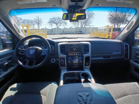 2017 RAM 1500 SLT