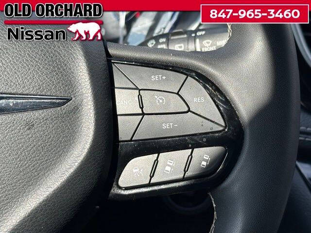 2024 Chrysler Pacifica Touring