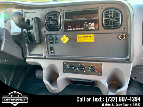 2019 Freightliner M2 106