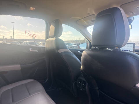 2020 Ford Escape Titanium