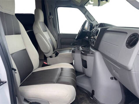 2021 Ford E-Series E-450 SD