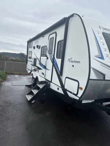2021 Coachmen RV Freedom Express