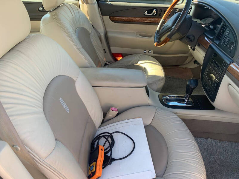 2001 Lincoln Continental