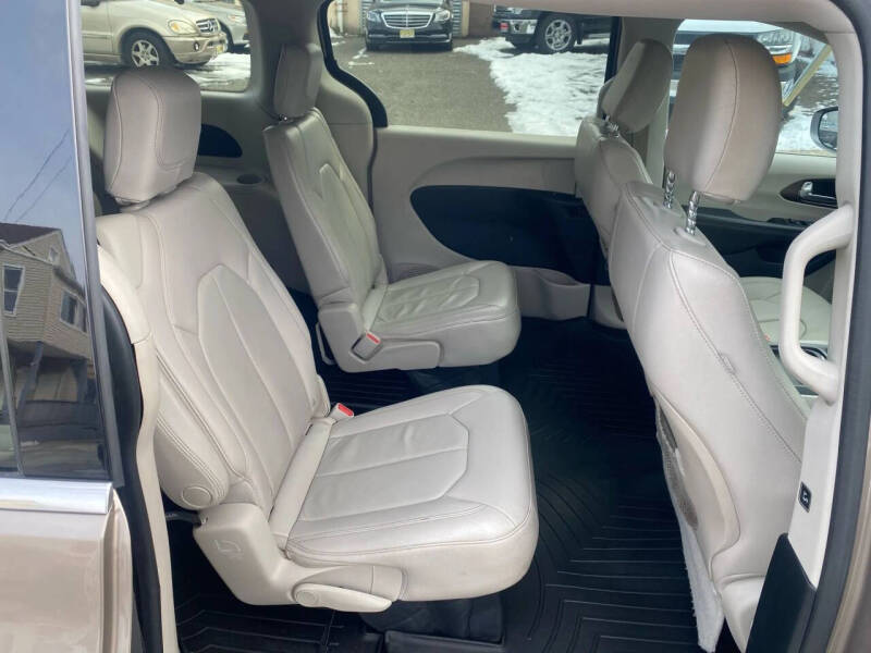 2017 Chrysler Pacifica