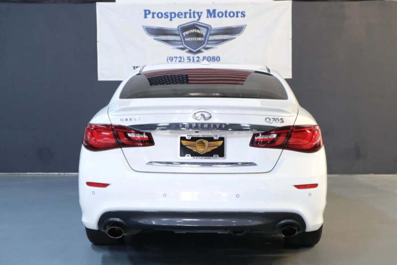 2015 Infiniti Q70 3.7