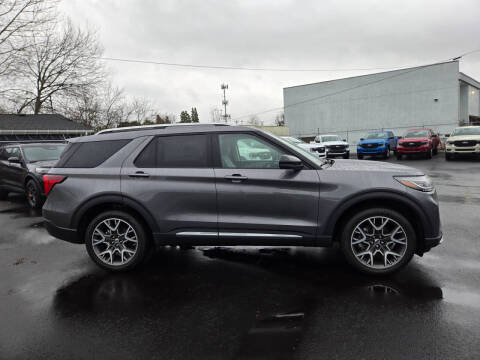 2025 Ford Explorer Platinum