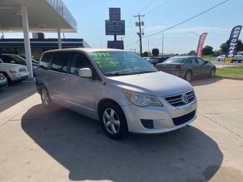 2010 Volkswagen Routan for sale at CAR SOURCE OKC in Oklahoma City OK