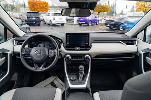 2020 Toyota RAV4 Hybrid XLE