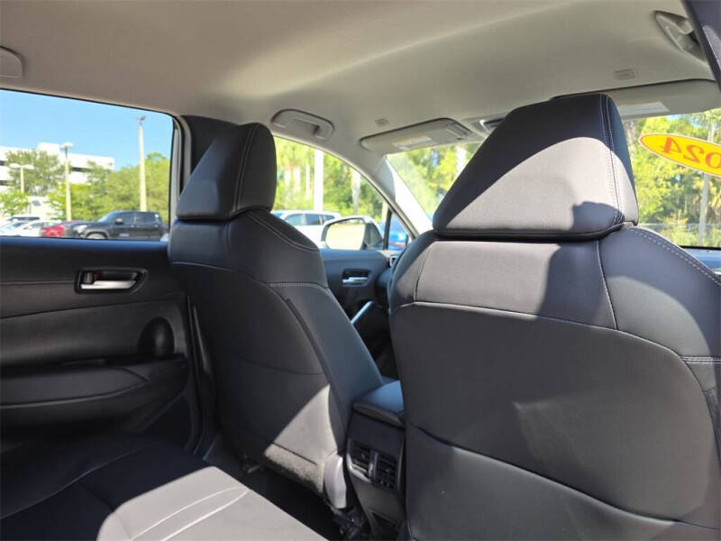 2024 Toyota Corolla Cross XLE