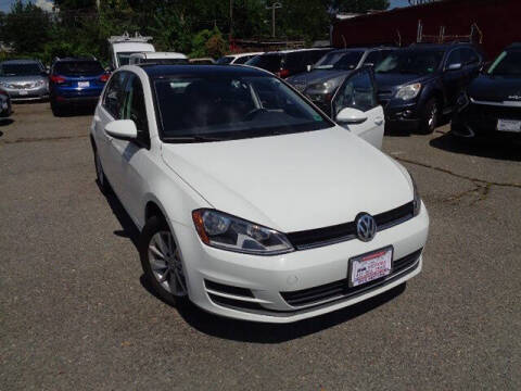 2016 Volkswagen Golf TSI SE