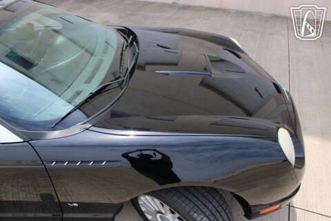 2004 Ford Thunderbird Deluxe