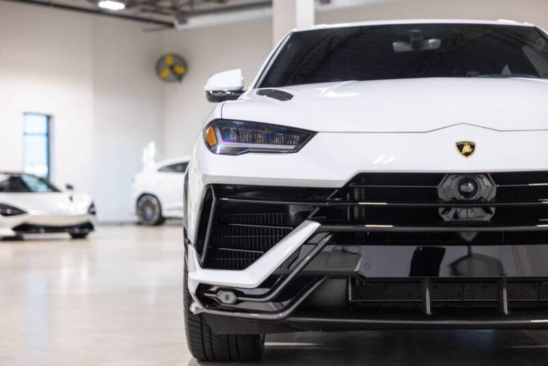 2023 Lamborghini Urus Performante