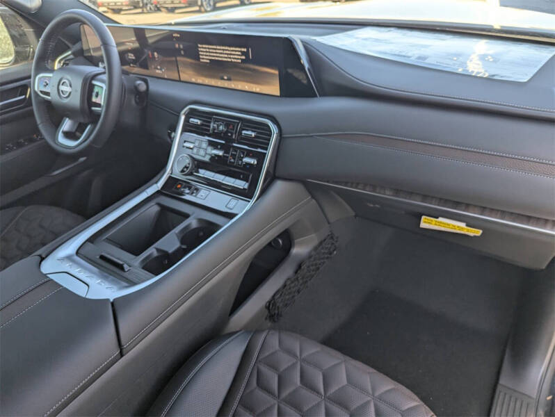 2025 Nissan Armada Platinum