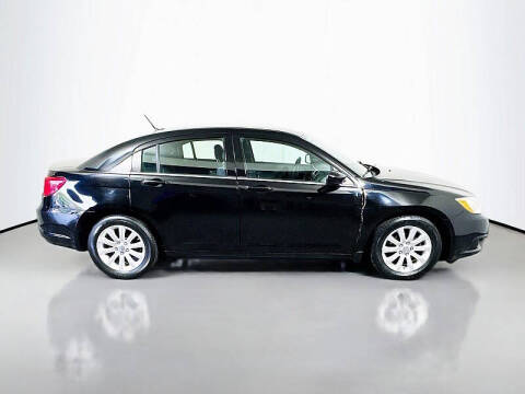 2013 Chrysler 200 Touring