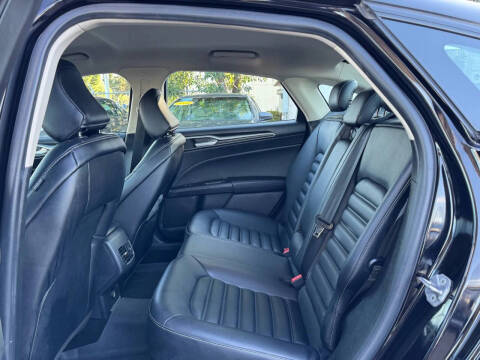 2020 Ford Fusion SEL