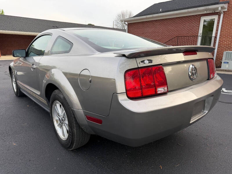 2009 Ford Mustang V6 Deluxe