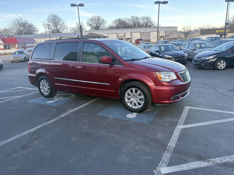 2016 Chrysler Town and Country Touring