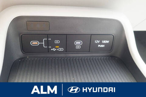 2027 Hyundai Kona SE