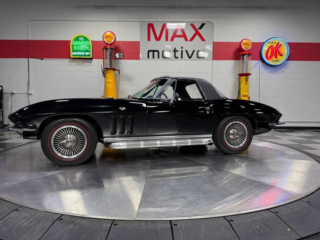 1966 Chevrolet Corvette 16