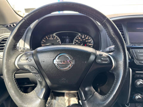 2018 Nissan Pathfinder SV