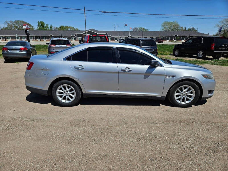 2015 Ford Taurus SE