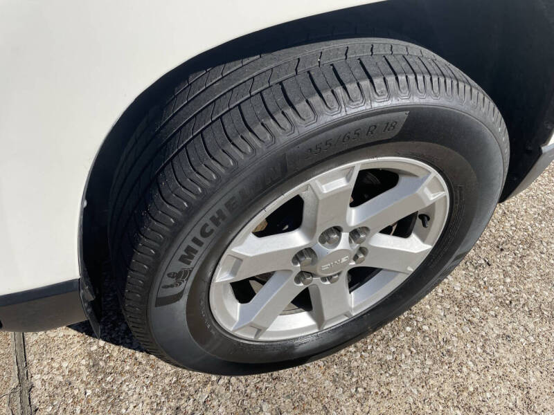 2015 GMC Acadia SLE-2