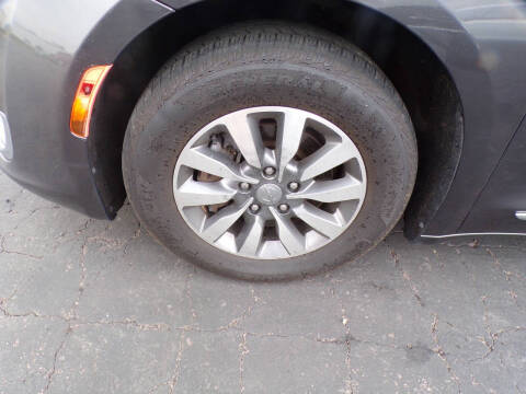 2020 Chrysler Pacifica Touring L Plus