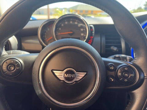 2017 MINI Hardtop 2 Door Cooper