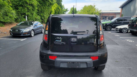 2011 Kia Soul +