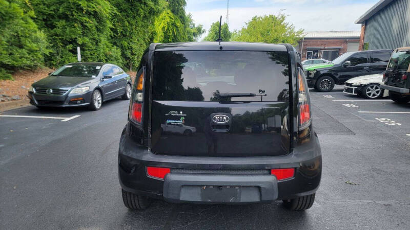 2011 Kia Soul +