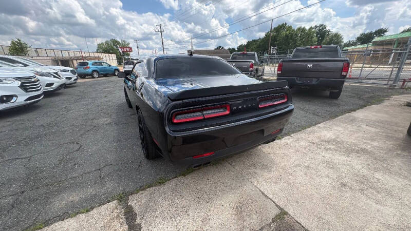 2015 Dodge Challenger R/T Plus Shaker