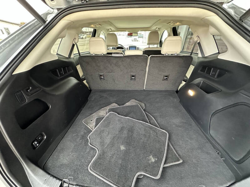 2024 Ford Edge Titanium