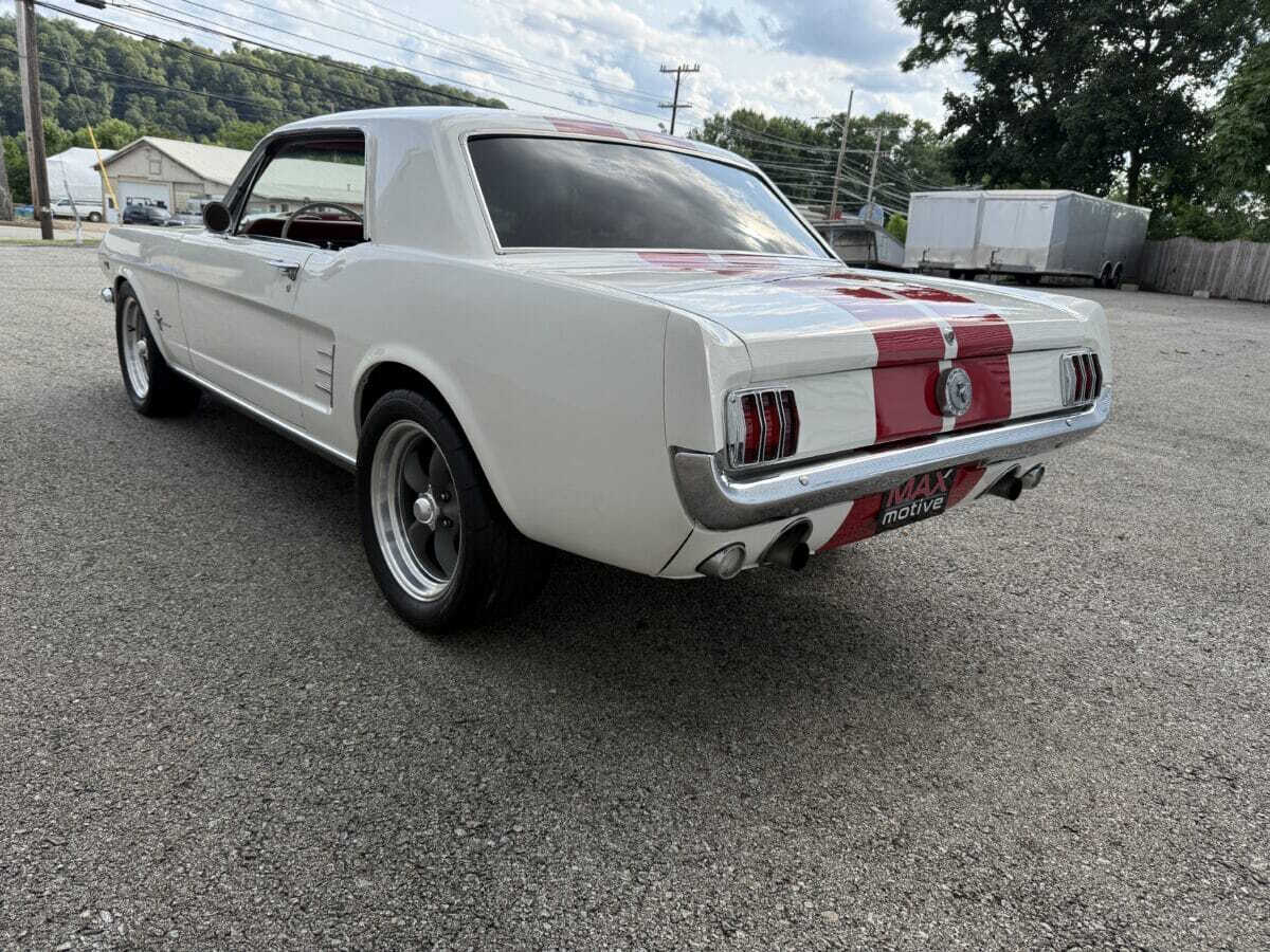 1966 Ford Mustang 183