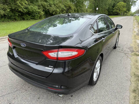 2014 Ford Fusion SE