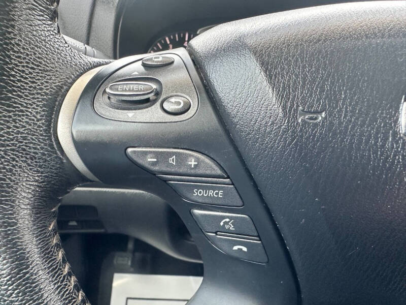 2013 Nissan Pathfinder SV