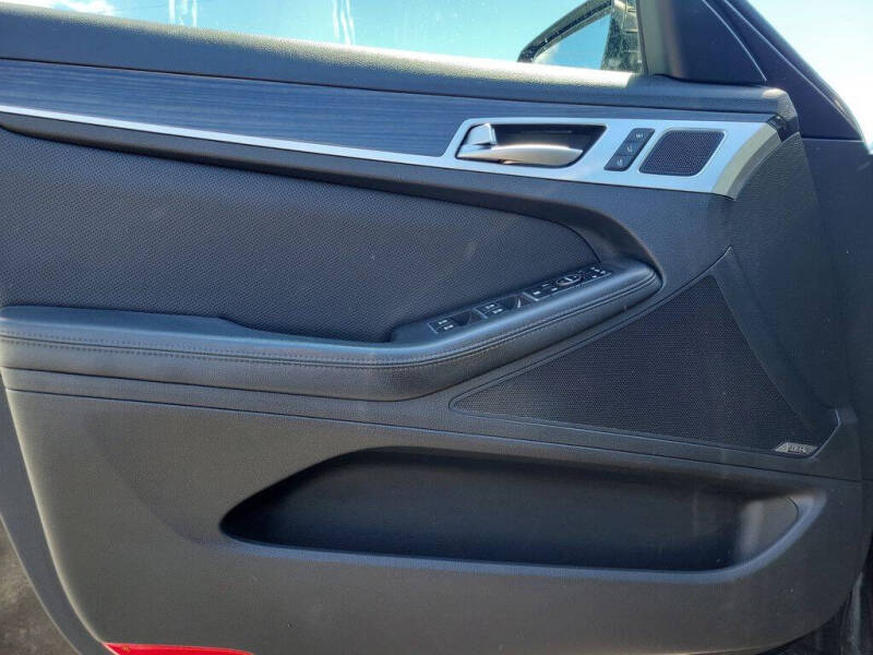 2015 Hyundai Genesis