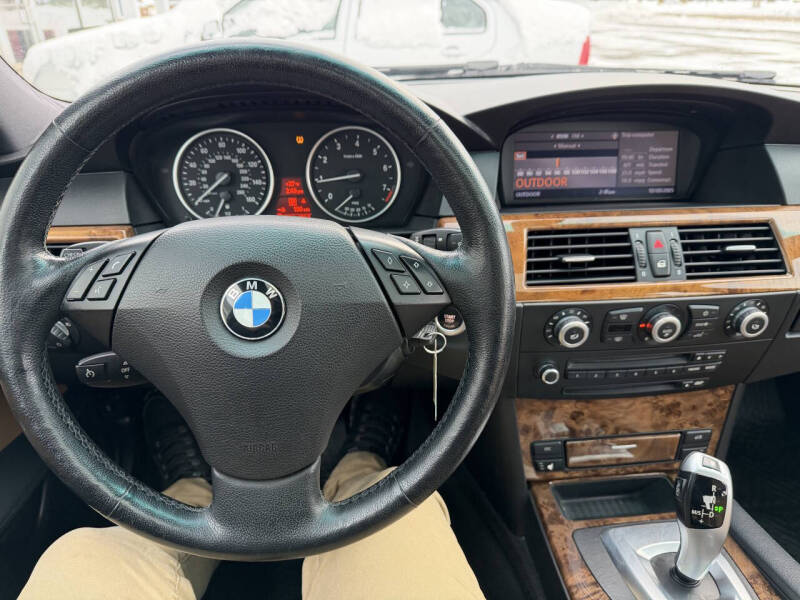 2009 BMW 5 Series 528i xDrive